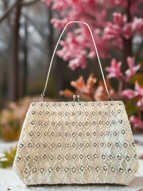 Gorgeous 1950s White Beaded and Rhinestone Clutch Purse with Kiss Lock